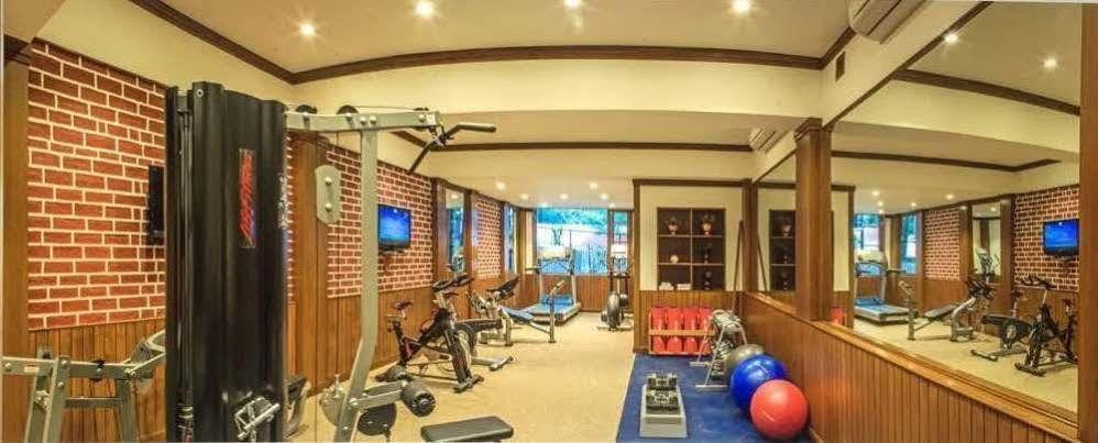 Senator Pine N Peak Hotel Pahalgam Ngoại thất bức ảnh